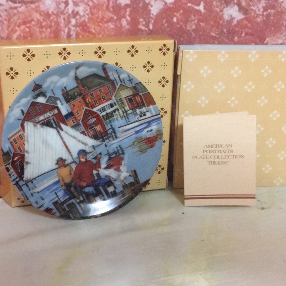 Vintage Avon Decorative  5" Harbor Scene Shefflet Collector Plate